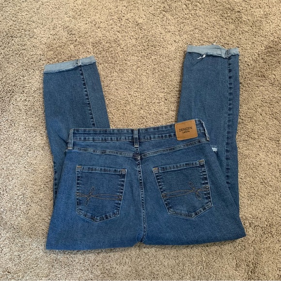 Denizen from Levi’s Mid-Rise Boyfriend Distressed Cuffed Jeans 12 W31 - Picture 10 of 11